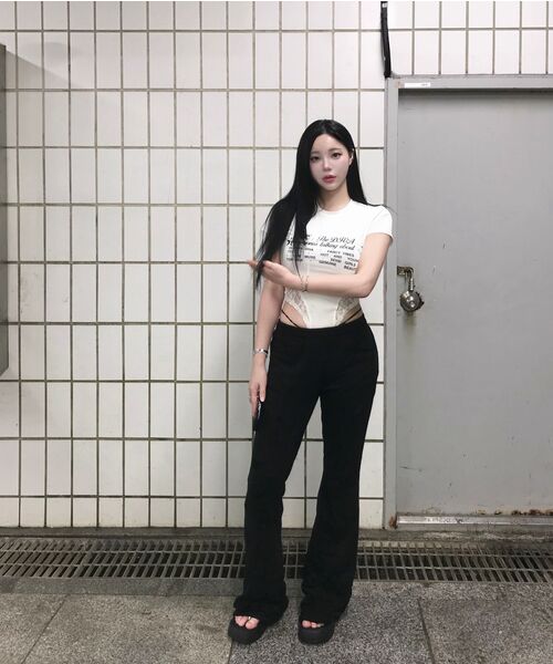 VOONT（ブント）の「Low-Rise String Bootcut Pants (BLACK)（スウェットパンツ・レディース・ブラック・OS）」の7枚目の写真