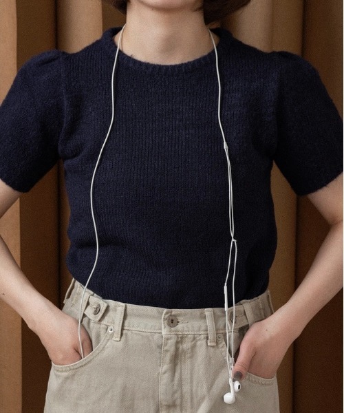 lawgy(ラウジー)の「shoulder tuck round neck knit t / ショルダータックラウンドネックニットt(ニット/セーター・レディース・ピンク/ネイビー/アイボリー・FREE)」の9枚目の写真