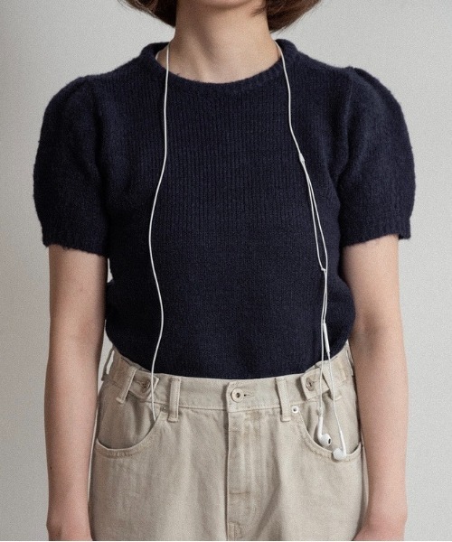 lawgy(ラウジー)の「shoulder tuck round neck knit t / ショルダータックラウンドネックニットt(ニット/セーター・レディース・ピンク/ネイビー/アイボリー・FREE)」の7枚目の写真