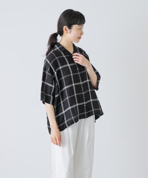 かぐれ(カグレ)の「リネンチェック半袖シャツ(シャツ/ブラウス・レディース・ナチュラル/ブラック・FREE)」の2枚目の写真