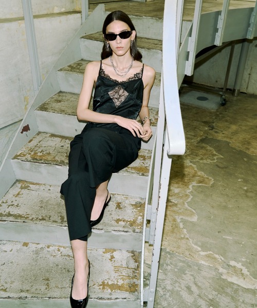 JOSE MOON(ジョゼムーン)の「LACE TLIM JUMP SUITS/レーストリムジャンプスーツ(つなぎ/オールインワン・レディース・ブラック・38/36)」の10枚目の写真