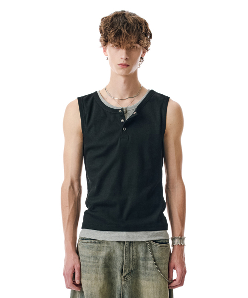 SECONDMONO（セカンドモノローグ）の「Layered Henley Sleeveless [BLACK]_SETS059BLACK（Tシャツ/カットソー・レディース・その他・MEDIUM/LARGE）」の2枚目の写真