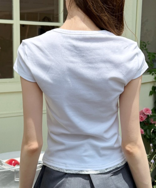 Ada.(エイダ)の「裾 レース ワンポイント ロゴ 刺繍 コンパクト カットソー(Tシャツ/カットソー・レディース・ホワイト/ピンク/グレー/ネイビー・FREE)」の6枚目の写真