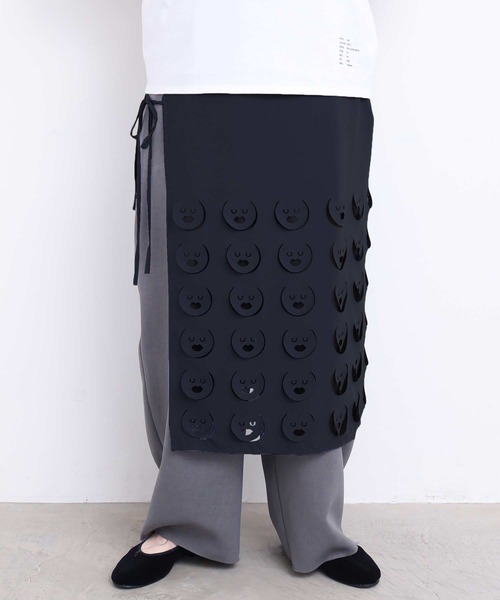 I am I in fact...（アイアムアイインファクト）の「LOL Wrap Skirt（スカート・レディース・ブラック/ブルー/アイボリー・FREE）」の2枚目の写真