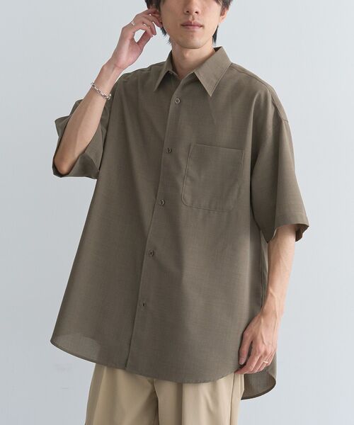 CRAFT STANDARD BOUTIQUE(クラフトスタンダードブティック)の「接触冷感/吸水速乾/UVカット Fluxaire オーバーサイズレギュラーカラーシャツ(シャツ/ブラウス・メンズ・ブラック/チャコールグレー/グレイッシュベージュ/ネイビー・L/M)」の3枚目の写真