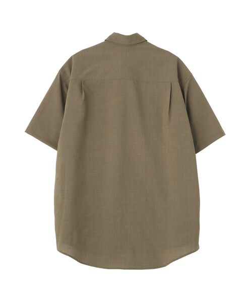 CRAFT STANDARD BOUTIQUE(クラフトスタンダードブティック)の「接触冷感/吸水速乾/UVカット Fluxaire オーバーサイズレギュラーカラーシャツ(シャツ/ブラウス・メンズ・ブラック/チャコールグレー/グレイッシュベージュ/ネイビー・L/M)」の11枚目の写真