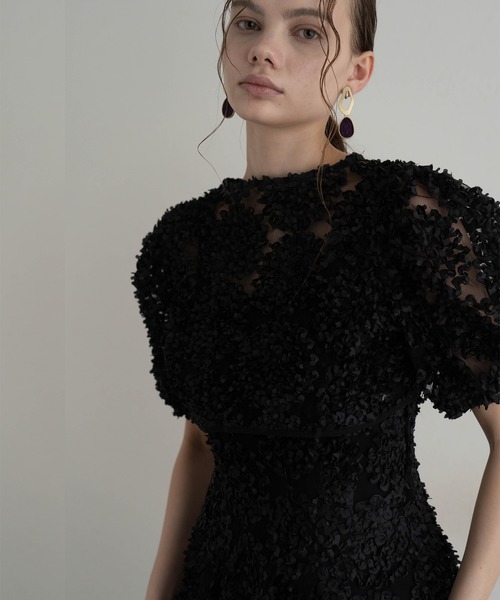 atlo(アトロ)の「ミモレ丈&袖あり フォーマル パフスリーブ パールボタン ノースリーブ セレモニー 結婚式二次会 パーティードレス オケージョンドレス お呼ばれ 同窓会成人式(ドレス・レディース・グレー/ブラック/イエロー・M/L/S)」の17枚目の写真