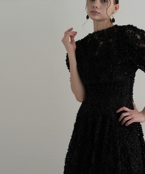 atlo(アトロ)の「ミモレ丈&袖あり フォーマル パフスリーブ パールボタン ノースリーブ セレモニー 結婚式二次会 パーティードレス オケージョンドレス お呼ばれ 同窓会成人式(ドレス・レディース・グレー/ブラック/イエロー・M/L/S)」の20枚目の写真
