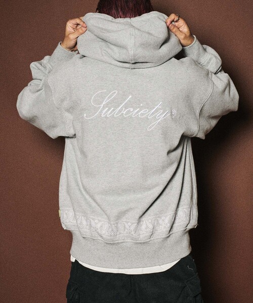 Subciety（サブサエティ）の「Emboidery bandanna hoodie（ベスト・メンズ・グレー/ブラック・SMALL/MEDIUM/LARGE/X-LARGE）」の2枚目の写真