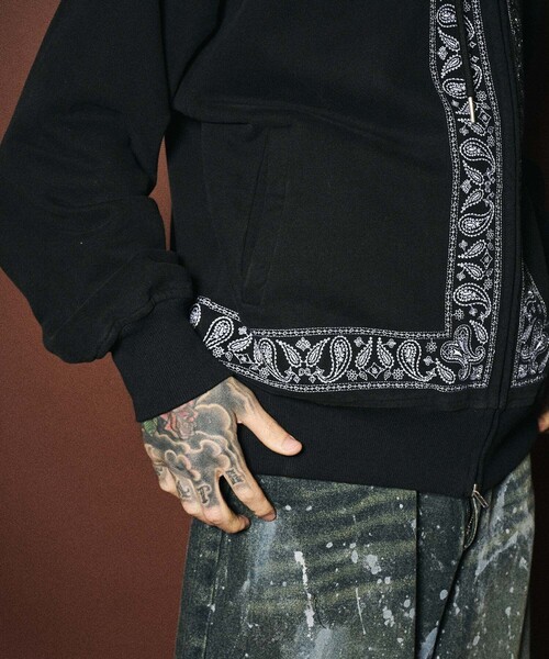 Subciety（サブサエティ）の「Emboidery bandanna hoodie（ベスト・メンズ・グレー/ブラック・SMALL/MEDIUM/LARGE/X-LARGE）」の7枚目の写真