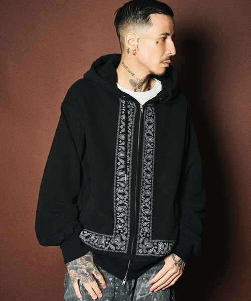 Subciety（サブサエティ）の「Emboidery bandanna hoodie（ベスト・メンズ・グレー/ブラック・SMALL/MEDIUM/LARGE/X-LARGE）」の8枚目の写真
