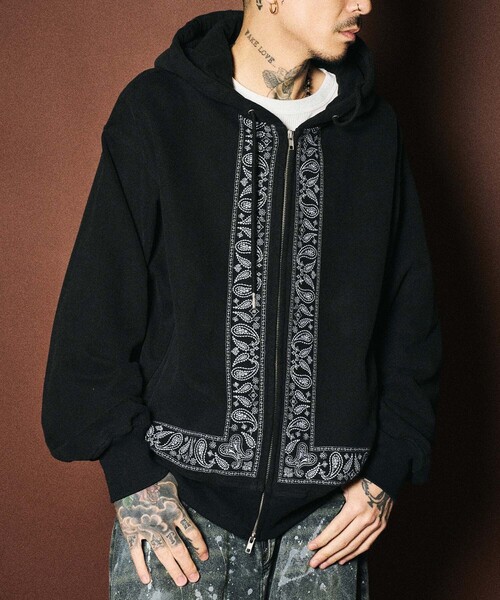 Subciety（サブサエティ）の「Emboidery bandanna hoodie（ベスト・メンズ・グレー/ブラック・SMALL/MEDIUM/LARGE/X-LARGE）」の9枚目の写真