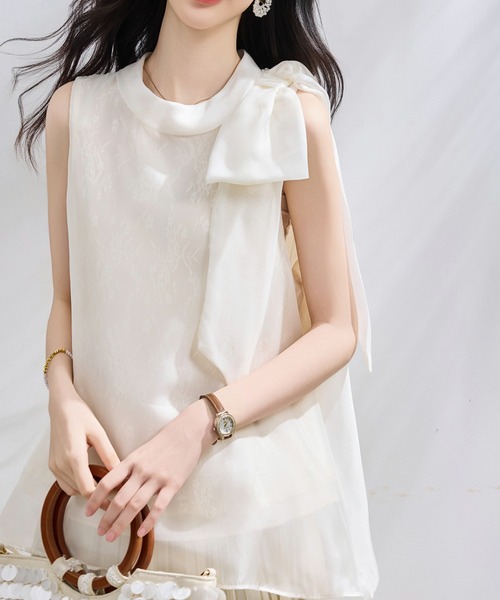 LUCPY(ラクピー)の「ショルダーリボンシアーブラウス(シャツ/ブラウス・レディース・ホワイト・SMALL/X-LARGE/LARGE/MEDIUM)」の2枚目の写真
