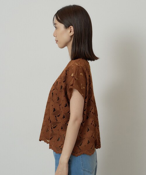 UNTITLED(アンタイトル)の「【セットアップ可/品のある透け感】リーフレースブラウス(シャツ/ブラウス・レディース・ダークブラウン/ブラック/オフホワイト・00/02/04)」の22枚目の写真