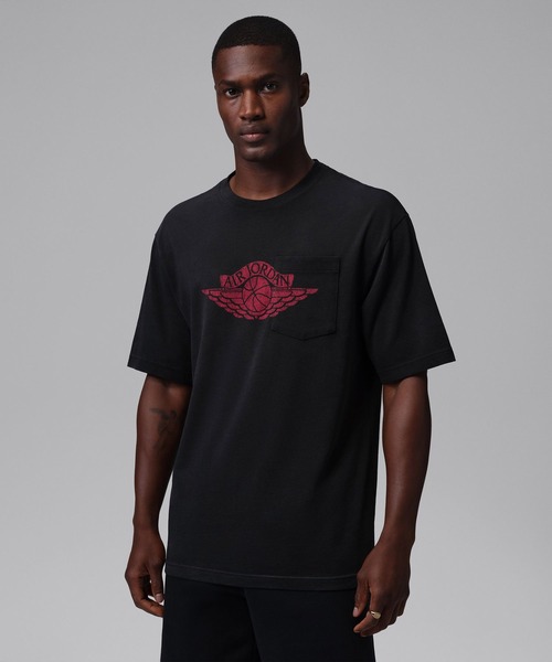 JORDAN BRAND(ジョーダンブランド)の「JORDAN BRAND M J FLT ES 85 W PKT SS CRW / ジョーダン ブランド FLT ES 85 W PKT S/S クルー/NIKE【SP】(Tシャツ/カットソー・メンズ・ブラウン/ブラック/ブルー/ホワイト・S/M/L/XL/XXL/3XL)」の1枚目の写真