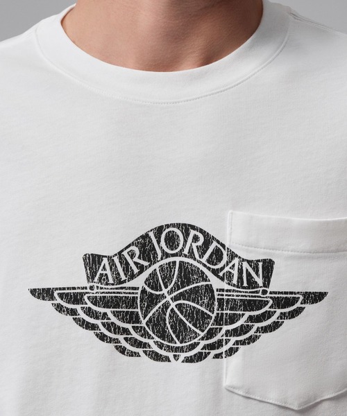 JORDAN BRAND(ジョーダンブランド)の「JORDAN BRAND M J FLT ES 85 W PKT SS CRW / ジョーダン ブランド FLT ES 85 W PKT S/S クルー/NIKE【SP】(Tシャツ/カットソー・メンズ・ブラウン/ブラック/ブルー/ホワイト・S/M/L/XL/XXL/3XL)」の5枚目の写真