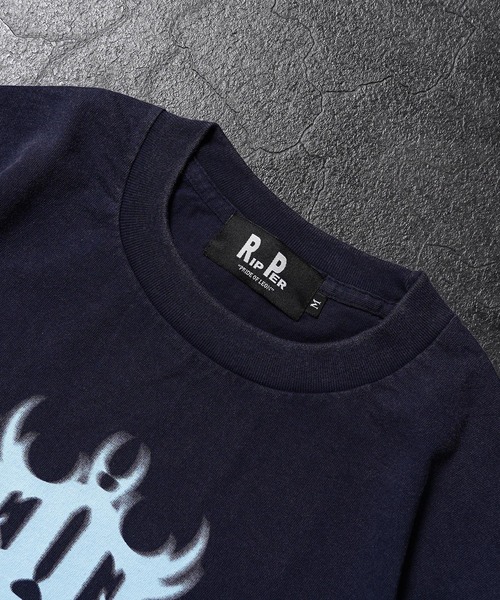 RIPPER(リッパー)の「【RIPPER】硫化天竺 トライバル ロゴ Tシャツ / Sulfurized Cotton Tribal Logo T-Shirt(Tシャツ/カットソー・メンズ・ネイビー/グレー/ブラック・S/M/L)」の20枚目の写真