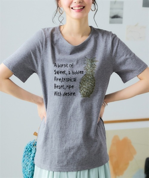 SMILE LAND(スマイルランド)の「<大きいサイズ>【汗染みしにくい】色々選べるプリントTシャツ(Tシャツ/カットソー・レディース・ブラック系1/モカ/ブラック系2/杢グレー/オフホワイト・L/LL/3L/4L/5L)」の4枚目の写真