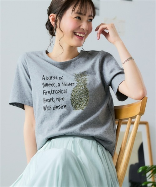 SMILE LAND(スマイルランド)の「<大きいサイズ>【汗染みしにくい】色々選べるプリントTシャツ(Tシャツ/カットソー・レディース・ブラック系1/モカ/ブラック系2/杢グレー/オフホワイト・L/LL/3L/4L/5L)」の13枚目の写真