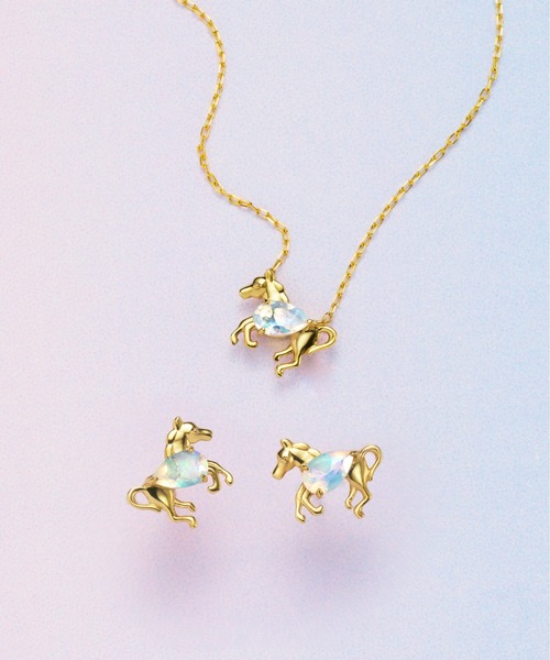 Jewel closet by L&Co.(ジュエルクローゼットバイエルアンドコー)の「K10 馬/ホース カラーストーン ピアス(オパール)(ピアス(両耳用)・レディース・イエローゴールド・FREE)」の7枚目の写真