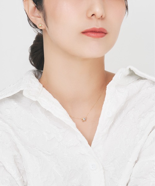 Jewel closet by L&Co.(ジュエルクローゼットバイエルアンドコー)の「K10 馬/ホース カラーストーン ピアス(オパール)(ピアス(両耳用)・レディース・イエローゴールド・FREE)」の6枚目の写真