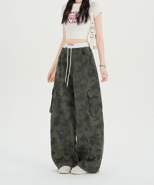 LUCPY(ラクピー)の「カモフラージュカーゴワイドパンツ(デニムパンツ・レディース・カモフラージュ・X-LARGE/LARGE/MEDIUM/SMALL)」の5枚目の写真
