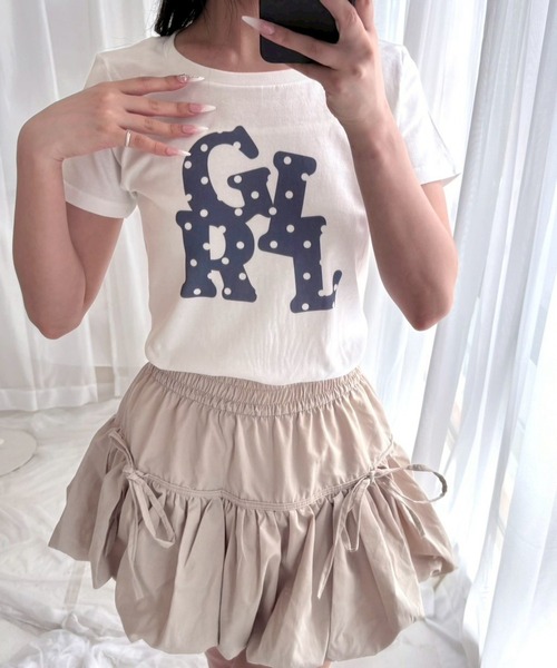 cuorequal(クオレコール)の「グラフィック×ドットショート丈半袖Tシャツ(Tシャツ/カットソー・レディース・ホワイト・WM)」の2枚目の写真