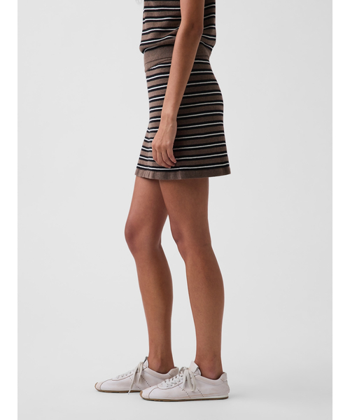 GAP(ギャップ)の「コットン100% ストライプ ニット ミニスカート・スコート(スカート・レディース・ブラウン・XS/M/S/L/XXS)」の3枚目の写真