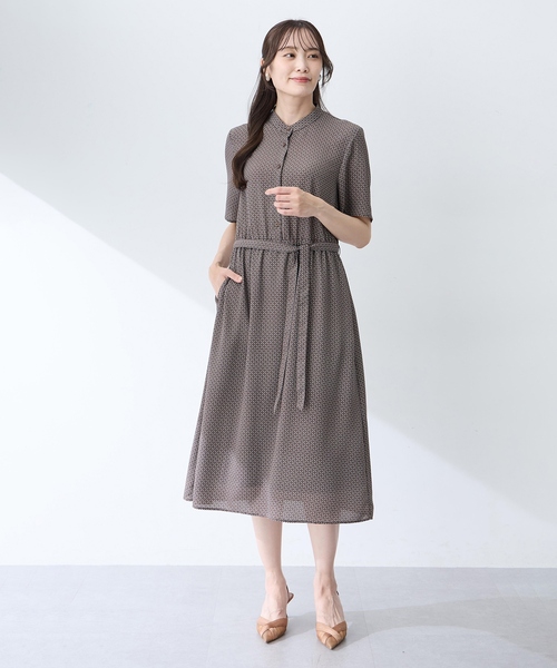 A/C DESIGN BY ALPHA CUBIC(エーシーデザインバイアルファキュービック)の「【ALCOLLAGEプリント】ハーフスリーブプリントワンピース(ワンピース・レディース・ブラウン/ブラック・13号/9号/11号)」の5枚目の写真