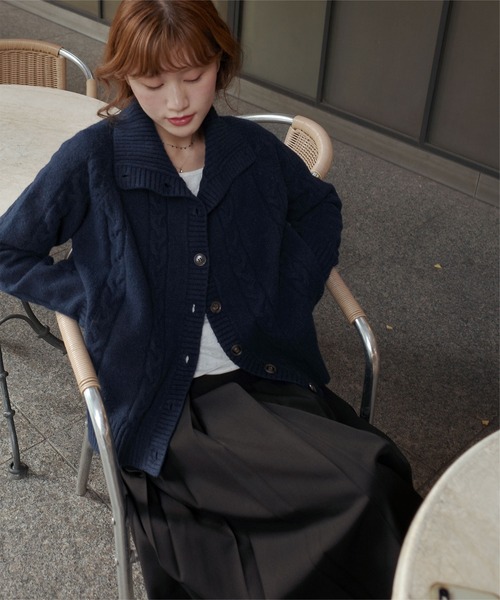 miette（ミエット）の「ハイネックランダムケーブルニットカーディガン（カーディガン/ボレロ・レディース・レッド/アイボリー/ネイビー・FREE）」の12枚目の写真