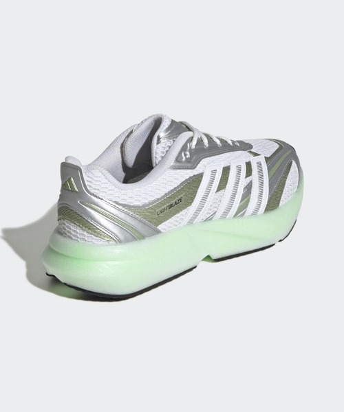 adidas（アディダス）の「ライトブレイズ グロー / Lightblaze Glow Shoes / アディダス adidas（スニーカー・レディース・ホワイト・25.5cm/26.0cm/26.5cm/27.0cm/27.5cm/25.0cm/24.0cm/24.5cm/28.0cm/22.5cm/23.0cm/23.5cm/22.0cm）」の5枚目の写真