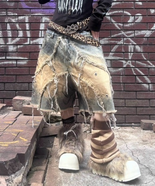 RICH(リッチ)の「【RICH】VAMP DIRT WASHED SHORT / 【RICH】ダーティーウォッシュアイレットダブルウエストダメージハーフパンツ(デニムパンツ・メンズ・ブルー・01/02)」の15枚目の写真