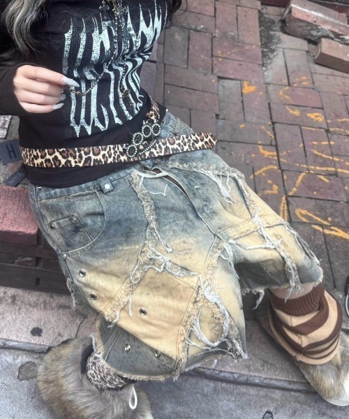 RICH(リッチ)の「【RICH】VAMP DIRT WASHED SHORT / 【RICH】ダーティーウォッシュアイレットダブルウエストダメージハーフパンツ(デニムパンツ・メンズ・ブルー・01/02)」の17枚目の写真