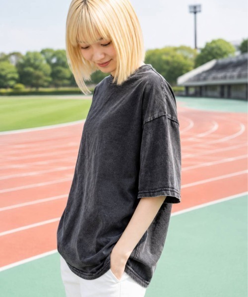 KAMINARI_TOKIO（カミナリトキオ）の「ピグメント加工Tシャツ（Tシャツ/カットソー・レディース・チャコールグレー/ブラック/ブラウン/カーキ/グレー系・FREE）」の8枚目の写真