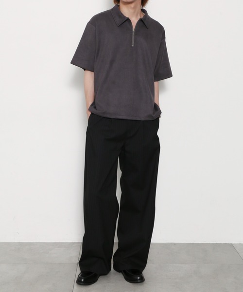BROWNY（ブラウニー）の「BROWNY/【26年春夏新作】フェイクスウェードハーフZIPT（Tシャツ/カットソー・メンズ・ベージュ/チャコールグレー・MEDIUM/LARGE）」の19枚目の写真