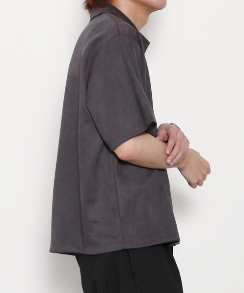 BROWNY（ブラウニー）の「BROWNY/【26年春夏新作】フェイクスウェードハーフZIPT（Tシャツ/カットソー・メンズ・ベージュ/チャコールグレー・MEDIUM/LARGE）」の12枚目の写真