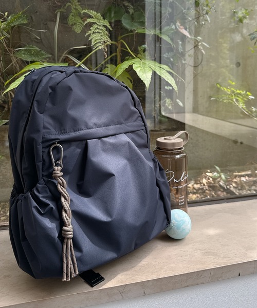 Julier Yoga and Relax(ジュリエヨガアンドリラックス)の「Julier リップストップ撥水リュック(バックパック/リュック・レディース・ライトグレー/カーキ/ネイビー・FREE)」の9枚目の写真