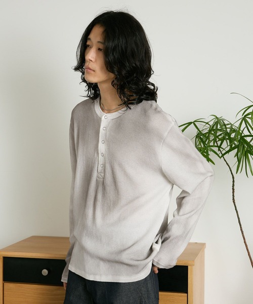 RAGEBLUE(レイジブルー)の「SPRAY DYED WAFFLE HENLEY T-SHIRT/スプレー加工ワッフルヘンリーTシャツ(Tシャツ/カットソー・メンズ・グレー/ホワイト/ブラック・LARGE/MEDIUM)」の16枚目の写真
