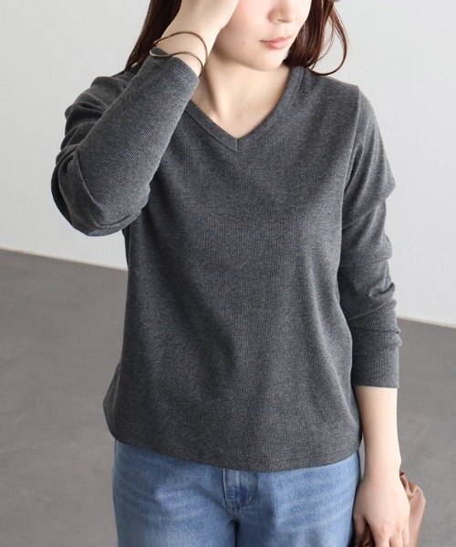 Pierrot（ピエロ）の「Vネックカジュアルテレコリブカットソー（Tシャツ/カットソー・レディース・ブラック/オフホワイト/ライトブルー/チャコール/ベージュ系その他・3L/LL/L/M）」の21枚目の写真