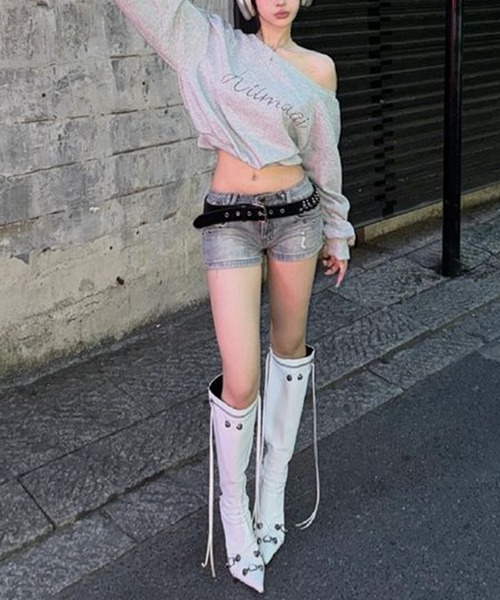 Songe（ソンジュ）の「ラインストーン付きワンショルダースウェットトップス（スウェット・レディース・グレー・M/L）」の8枚目の写真