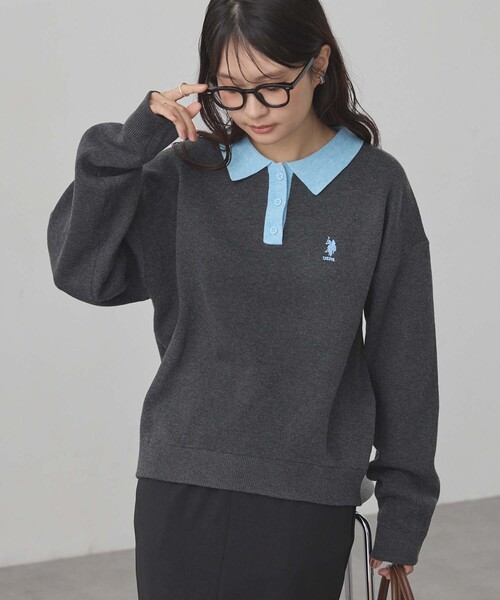 U.S. POLO ASSN.(ユーエスポロアッスン)の「U.S. POLO ASSN./ユーエスポロアッスン 別注 ロゴ刺繍 バイカラー ニットポロ(ニット/セーター・レディース・ネイビー/アイボリー/チャコールグレー/ライトグレー・M/L)」の5枚目の写真