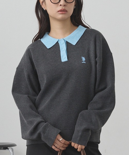 U.S. POLO ASSN.(ユーエスポロアッスン)の「U.S. POLO ASSN./ユーエスポロアッスン 別注 ロゴ刺繍 バイカラー ニットポロ(ニット/セーター・レディース・ネイビー/アイボリー/チャコールグレー/ライトグレー・M/L)」の1枚目の写真