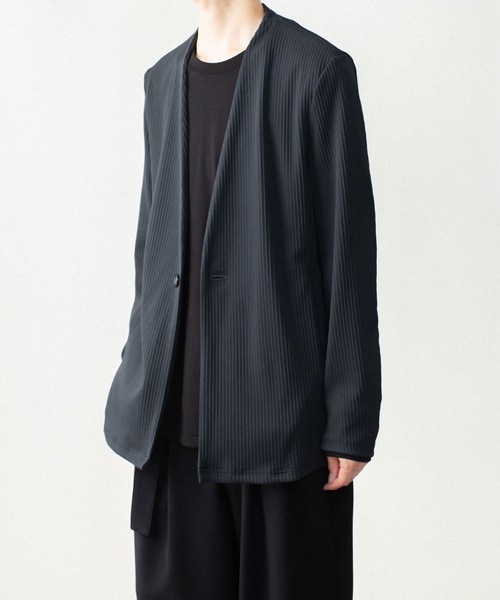 ATTACHMENT（アタッチメント）の「【LIMTED】PEストレッチリブ カラーレスカーディガン / PE STRETCH RIB COLLARLESS CARDIGAN（カーディガン/ボレロ・メンズ・ダークグレー/ブラック・2/1/3）」の4枚目の写真
