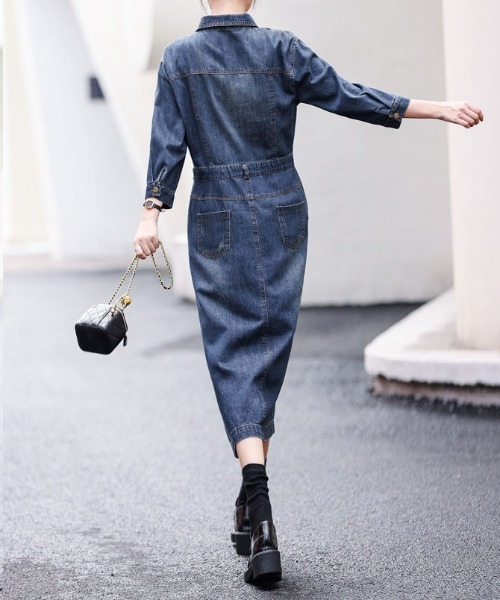 &soiree(アンドソワレ)の「アシンメトリーボタンポケット付きデニムワンピース(ワンピース・レディース・ブルー・SMALL/MEDIUM/LARGE/X-LARGE)」の3枚目の写真
