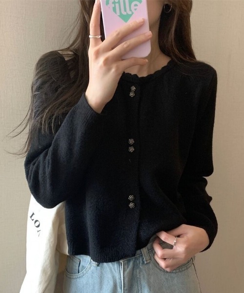 Beststore(ベストストア)の「「ふわふわアンゴラタッチ」の優しい肌触り。パールボタンが可愛い、大人可愛いショート丈ニットカーディガン(カーディガン/ボレロ・レディース・ピンク/ブラック/オフホワイト/ラベンダー/レッド・FREE)」の2枚目の写真