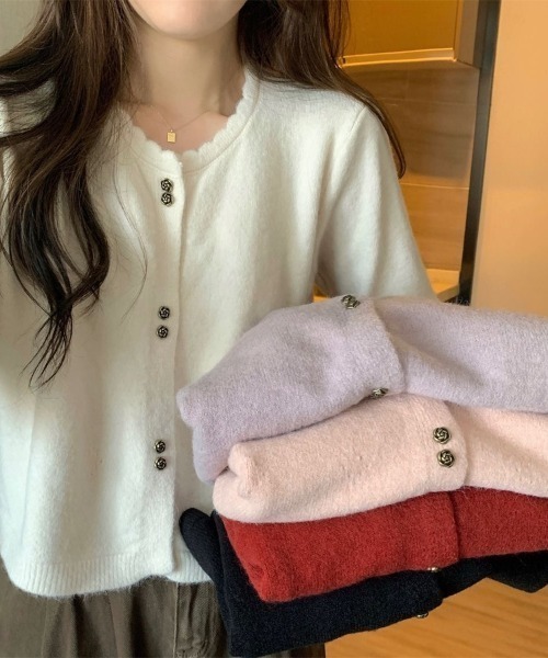 Beststore(ベストストア)の「「ふわふわアンゴラタッチ」の優しい肌触り。パールボタンが可愛い、大人可愛いショート丈ニットカーディガン(カーディガン/ボレロ・レディース・ピンク/ブラック/オフホワイト/ラベンダー/レッド・FREE)」の7枚目の写真