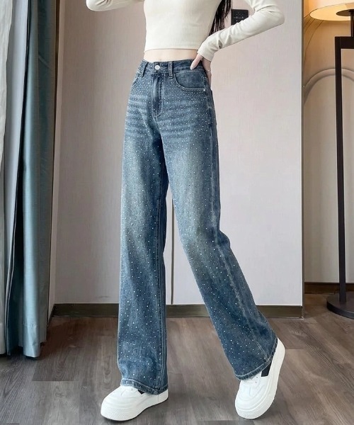HAILY(ヘイリー)の「キラキララインストーンストレートデニムパンツ(デニムパンツ・レディース・ブルー・S/M/L)」の6枚目の写真