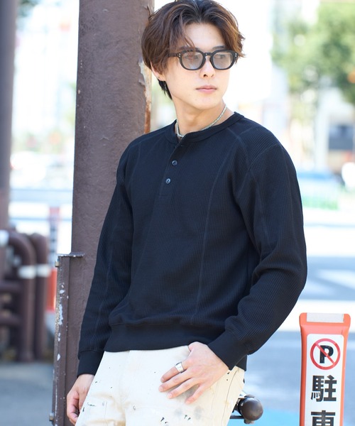 WAIPER.inc(ワイパーインク)の「【ZOZO限定】ワッフル ヘンリーネック ロンT(Tシャツ/カットソー・メンズ・ブラック・XL/L/M/S)」の1枚目の写真