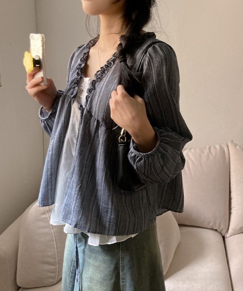 lulufa(ルルファ)の「ストライプフリルリボンギャザーレースフレアブラウス(シャツ/ブラウス・レディース・ライトブルー/チャコールグレー・FREE)」の6枚目の写真