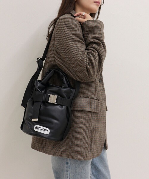 OUTDOOR PRODUCTS(アウトドアプロダクツ)の「【OUTDOOR PRODUCTS】合皮2wayベルトトートバッグSS(ショルダーバッグ・レディース・ブラウン/ブラック・FREE)」の6枚目の写真